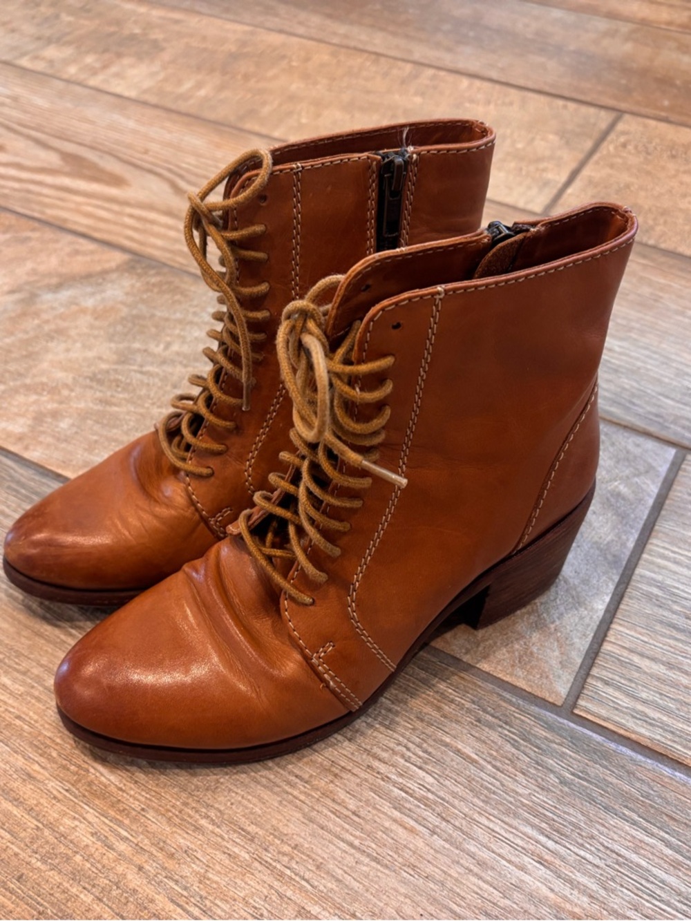 Women's Leather Lace-Up Ankle Boots in Cognac